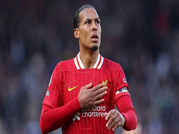 Tin chuyển nhượng: Van Dijk đồng ý gia hạn với Liverpool