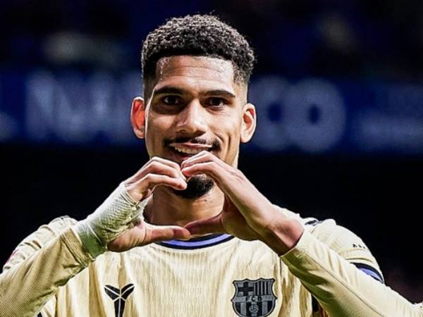 Tin chuyển nhượng: Chelsea sẵn sàng phá két mua Ronald Araujo